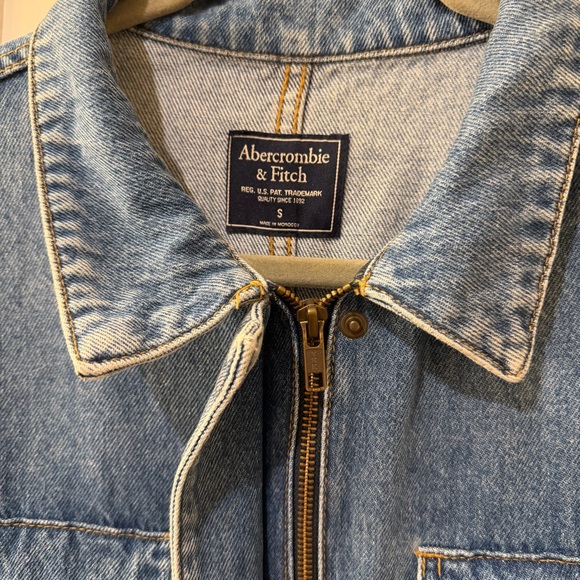 Ladies Abercrombie and Fitch Denim Jumpsuit Small - Picture 3 of 6